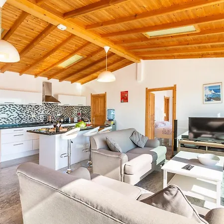 Sleeps 6 Pool Air Con Wifi Villa Kuyucak
