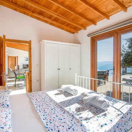 Sleeps 6 Pool Air Con Wifi Villa *