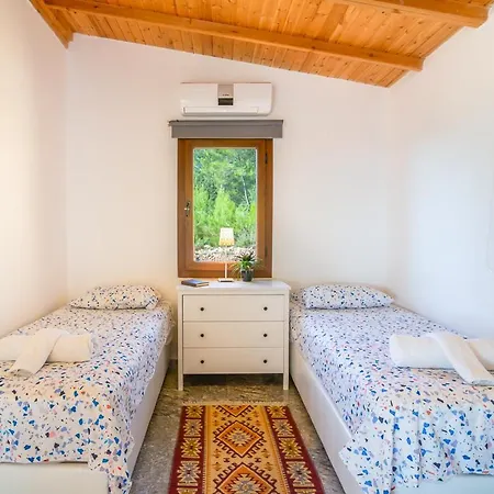 Villa Sleeps 6 Pool Air Con Wifi Kuyucak